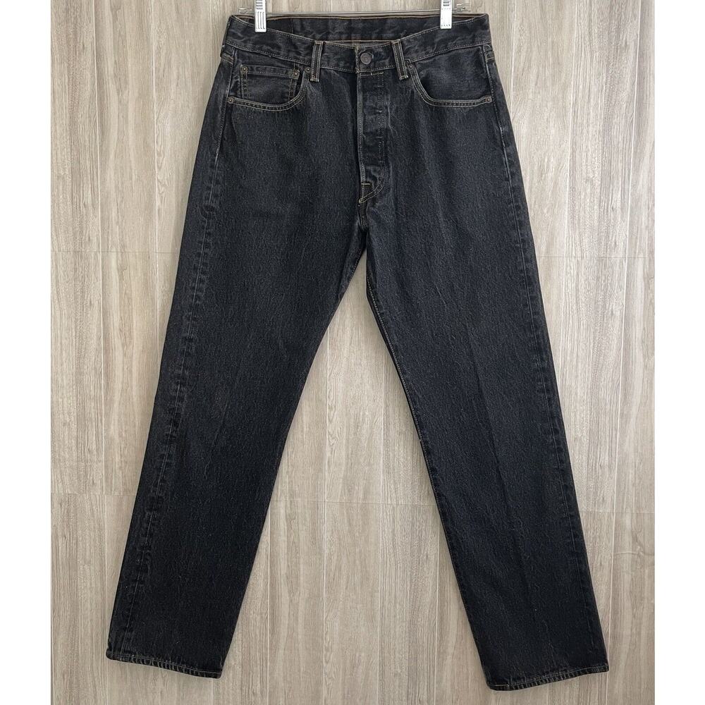 Levi's 501 Jeans Mens 34x34 Actual 32x30 Measured) Black Button Fly Straight Leg